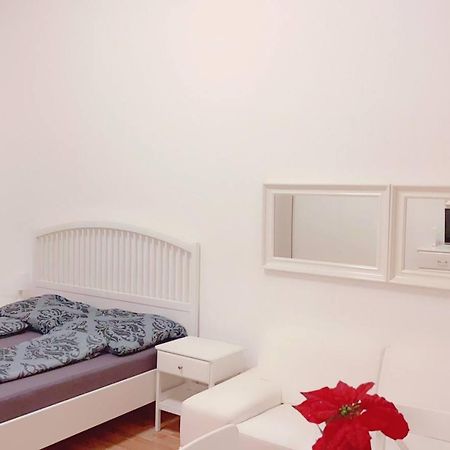 Premier Studio 2P Lg Apartment Wina Bagian luar foto